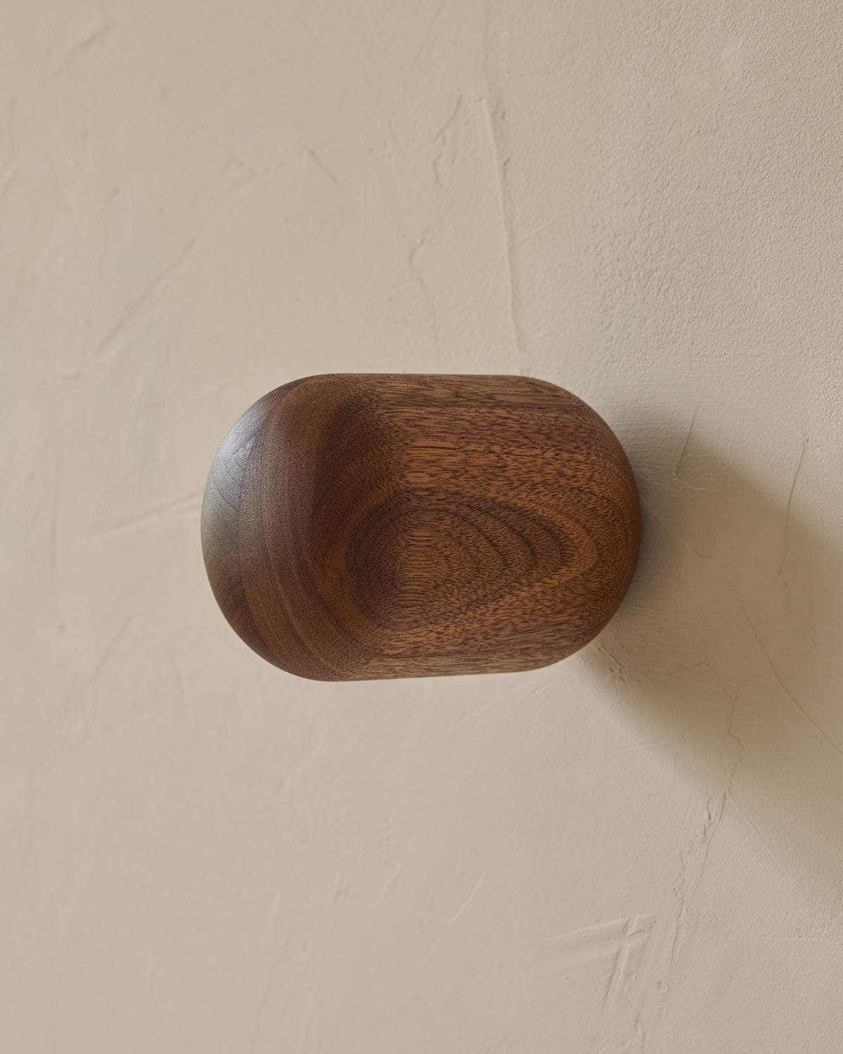 #wood-finish_black walnut #style_capsule