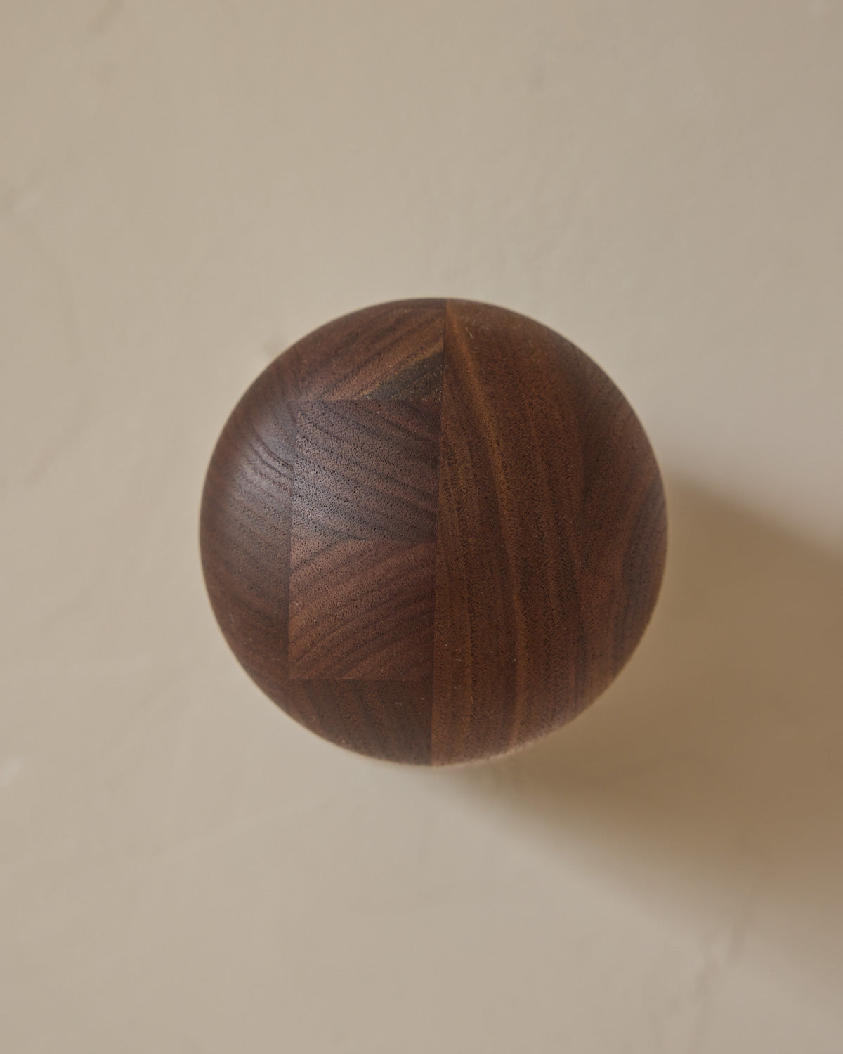 #wood-finish_black walnut #style_capsule