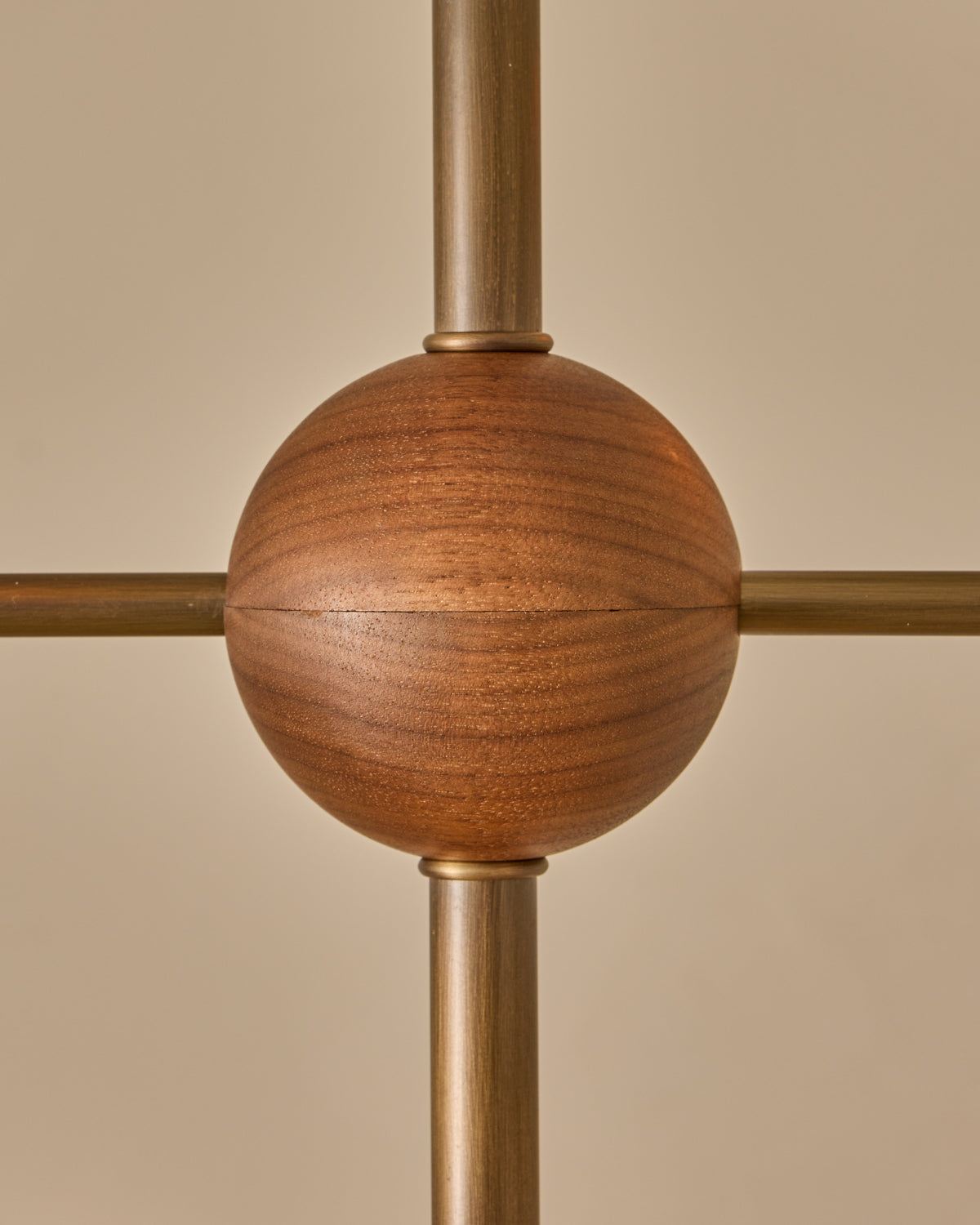 #Metal-+-Wood-Finish_Antique Brass / Black Walnut