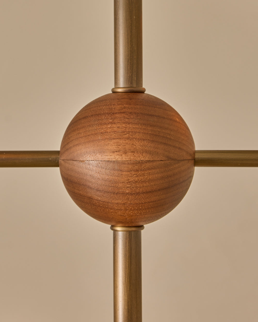 #Metal-+-Wood-Finish_Antique Brass / Black Walnut