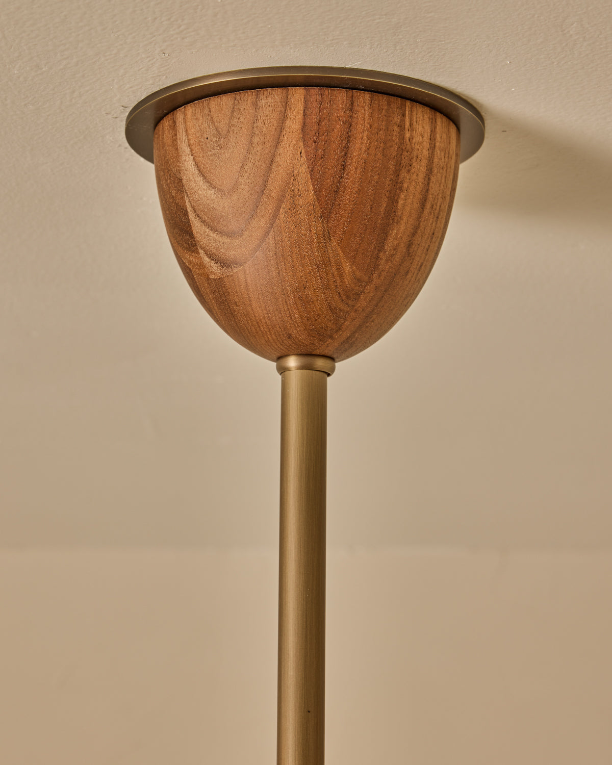 #Metal-+-Wood-Finish_Antique Brass / Black Walnut