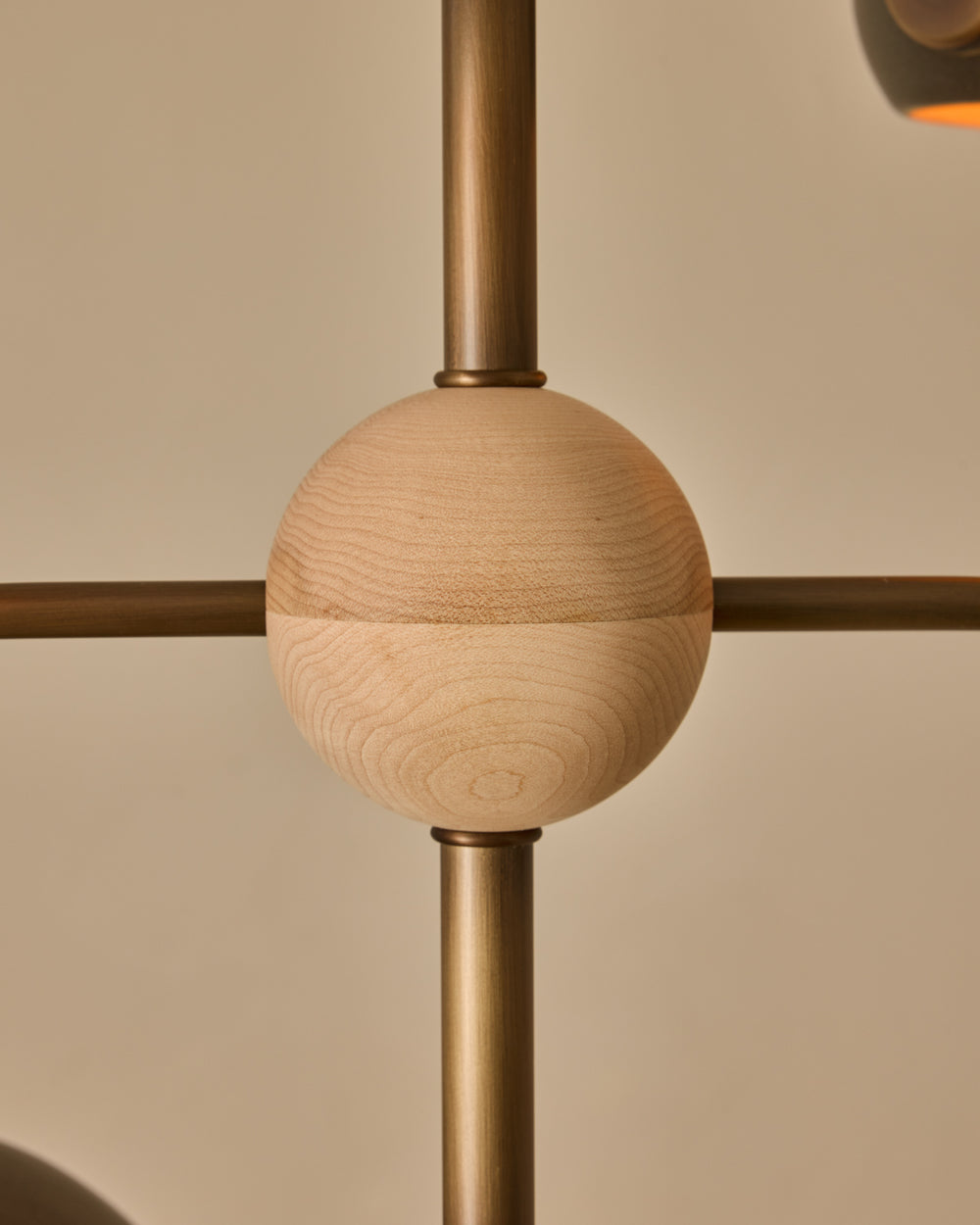 #shade-color_almost black #Metal-+-Wood-Finish_Antique Brass / Clear Maple