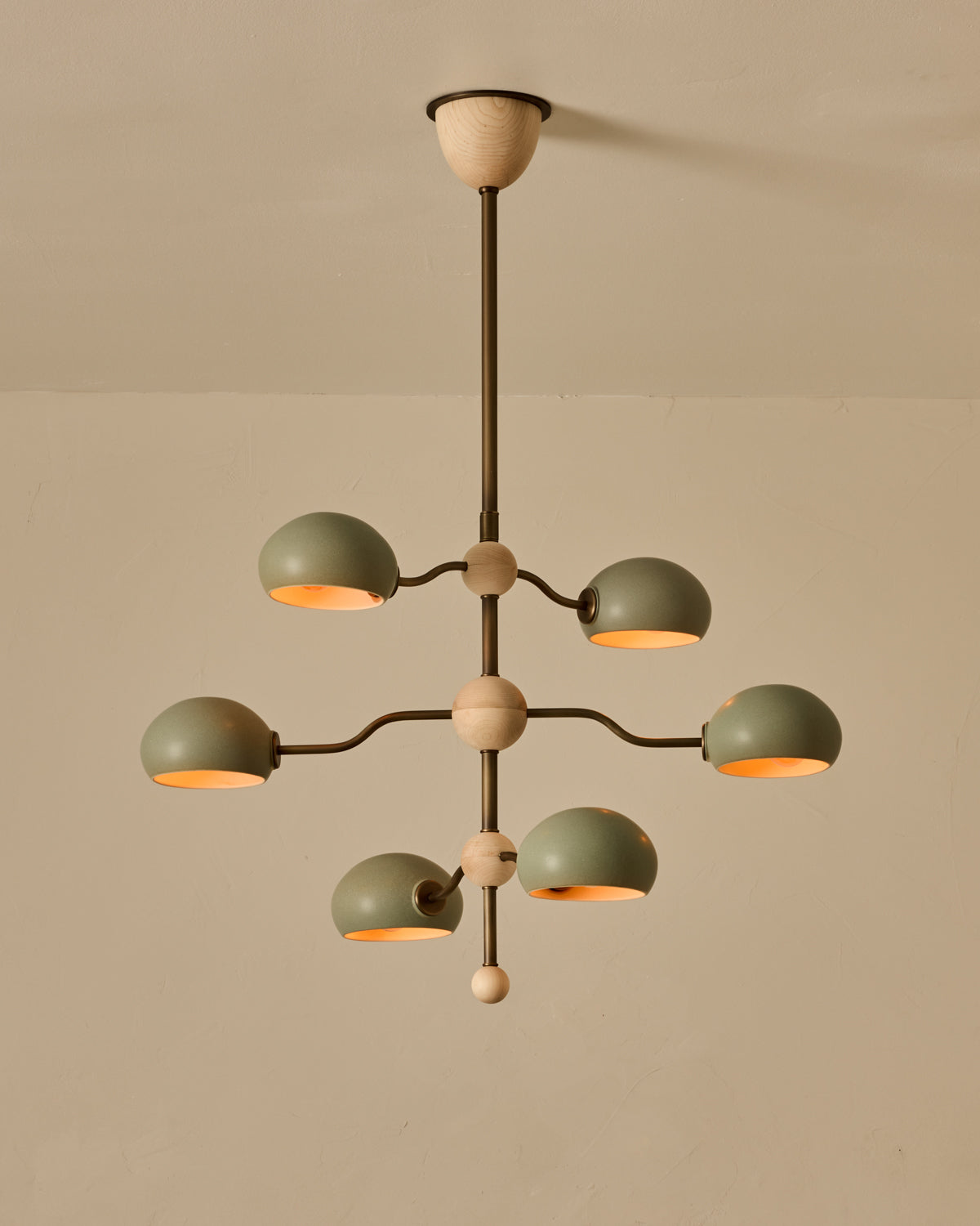 #shade-color_olivine  #Metal-+-Wood-Finish_Antique Brass / Clear Maple