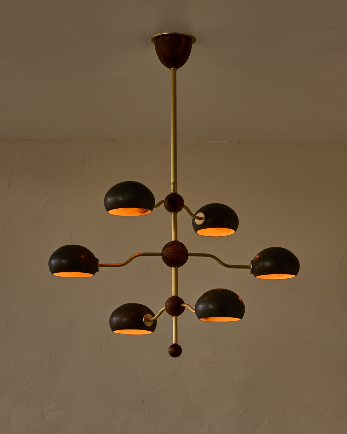 #shade-color_almost black #Metal-+-Wood-Finish_Satin Brass / Black Walnut