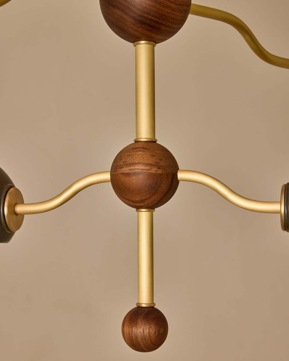 #shade-color_almost black #Metal-+-Wood-Finish_Satin Brass / Black Walnut