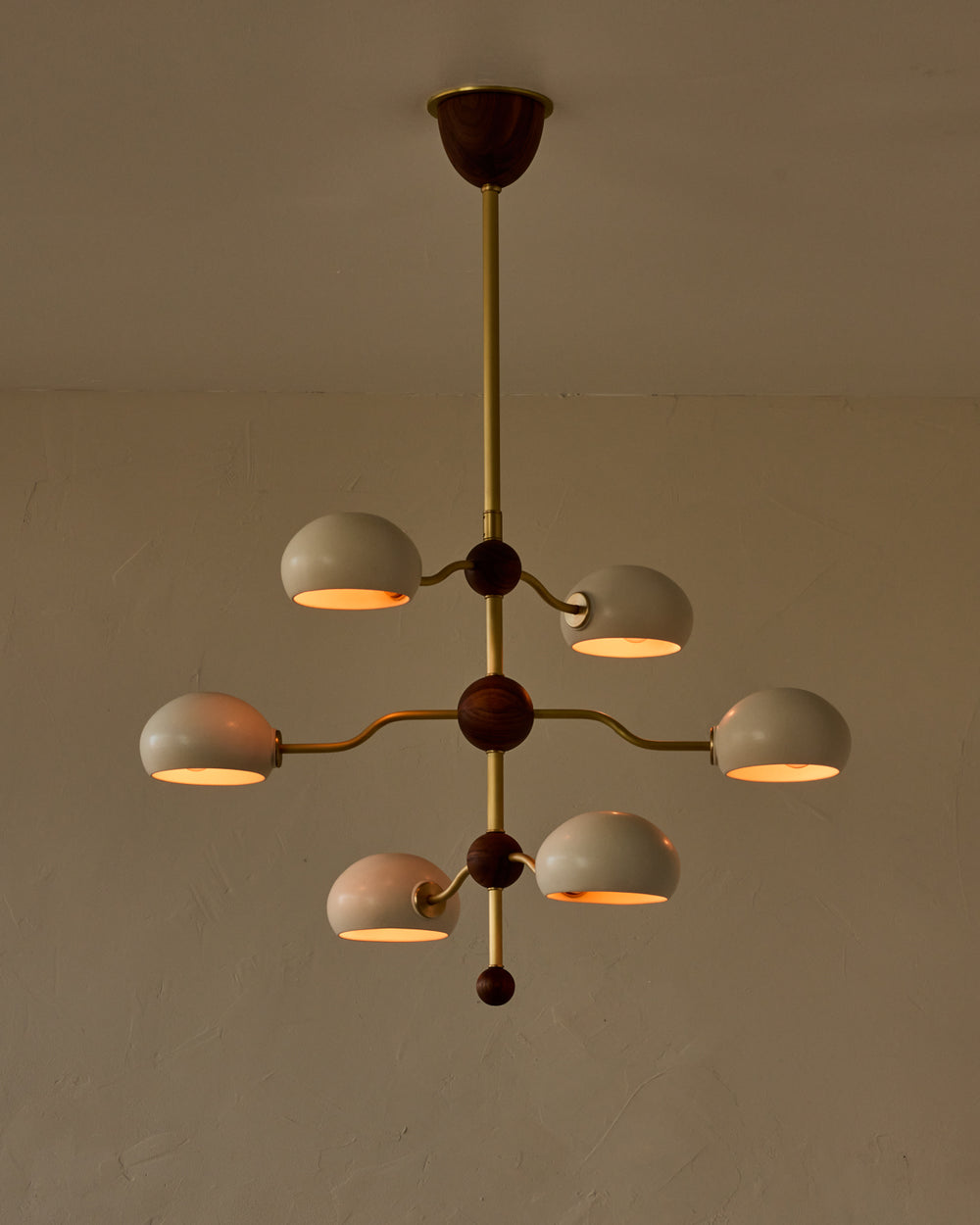 #shade-color_dove #Metal-+-Wood-Finish_Satin Brass / Black Walnut