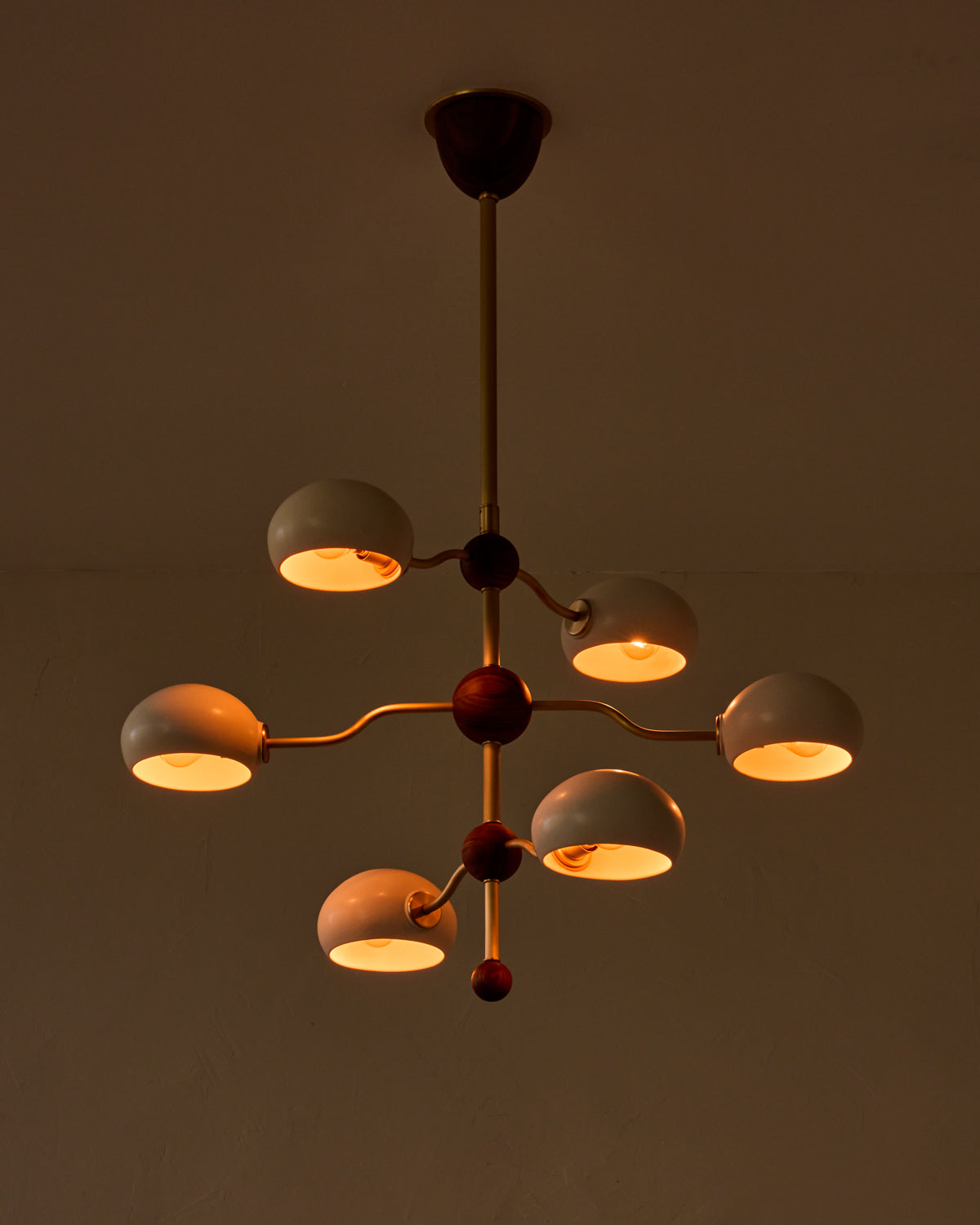 #shade-color_dove #Metal-+-Wood-Finish_Satin Brass / Black Walnut