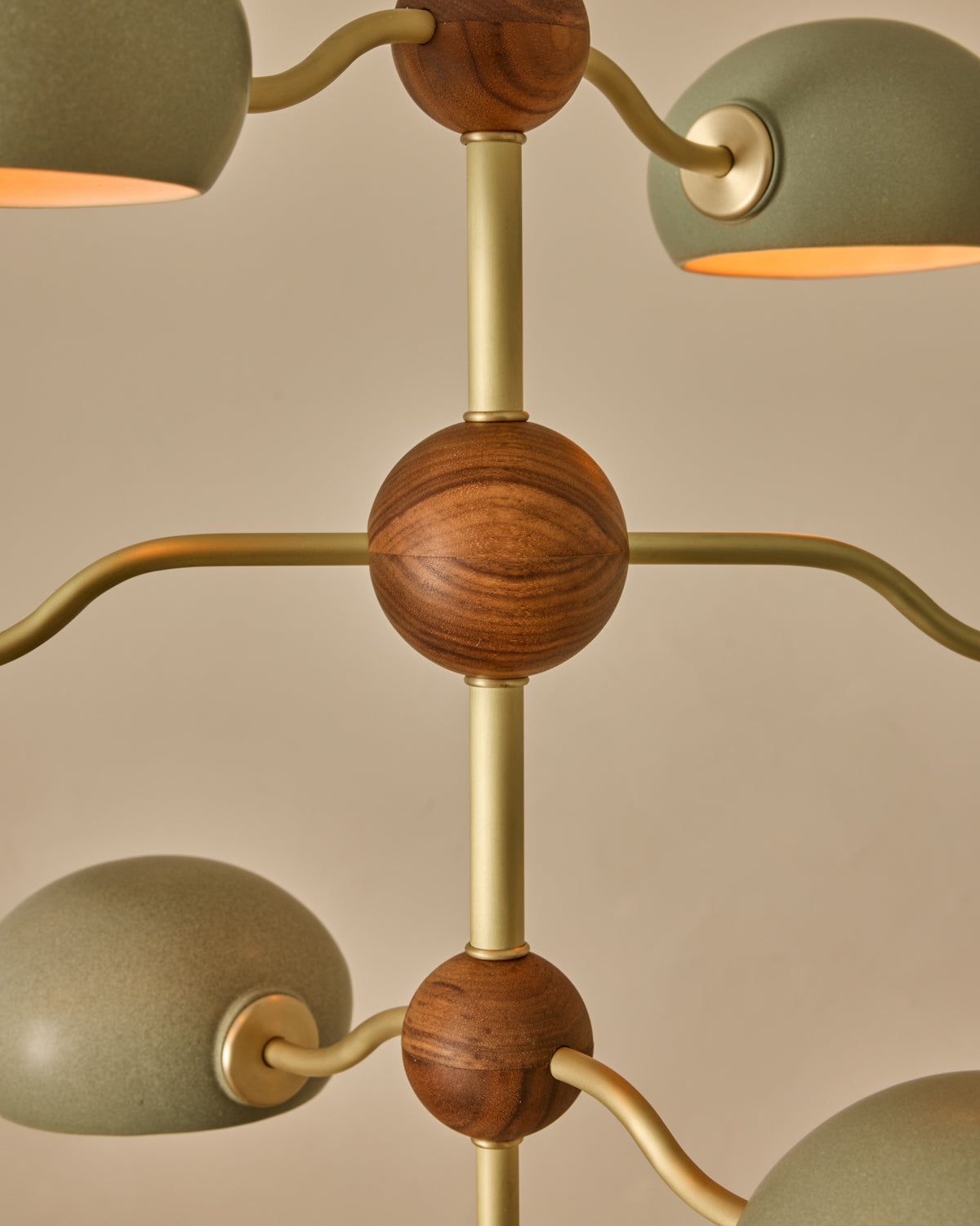 #shade-color_olivine  #Metal-+-Wood-Finish_Satin Brass / Black Walnut