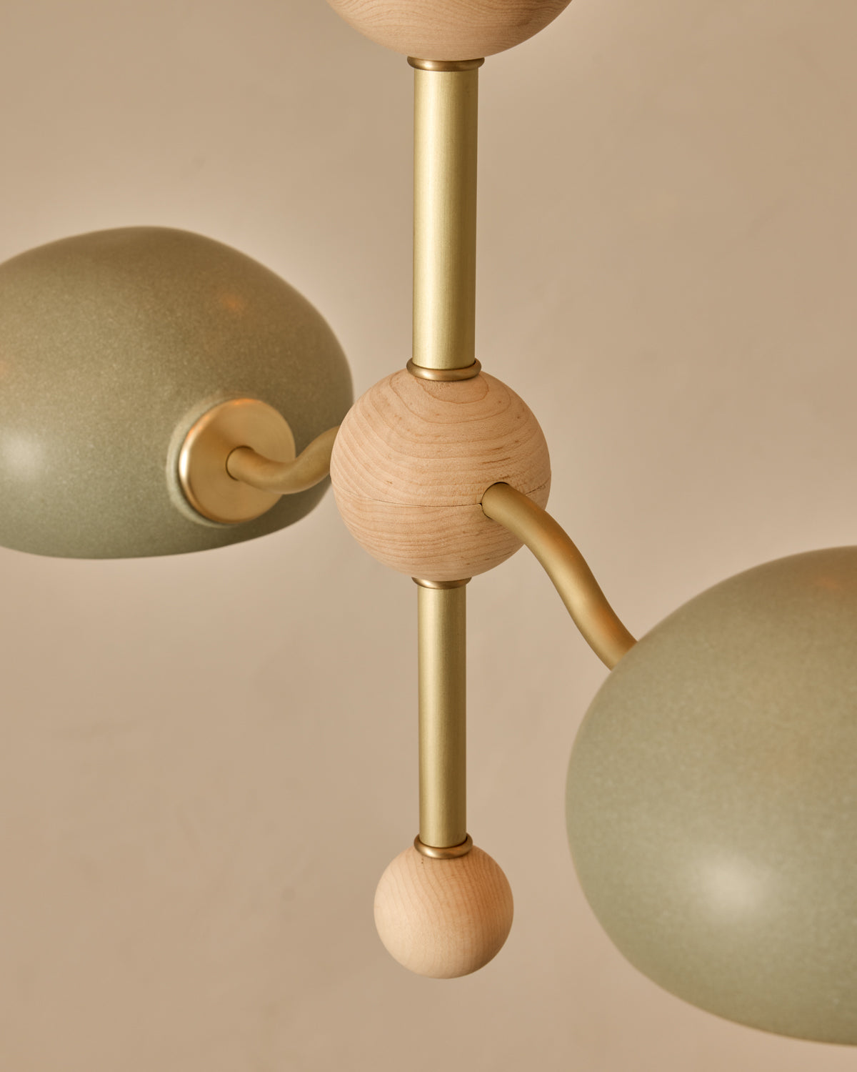#shade-color_olivine #Metal-+-Wood-Finish_Satin Brass / Clear Maple