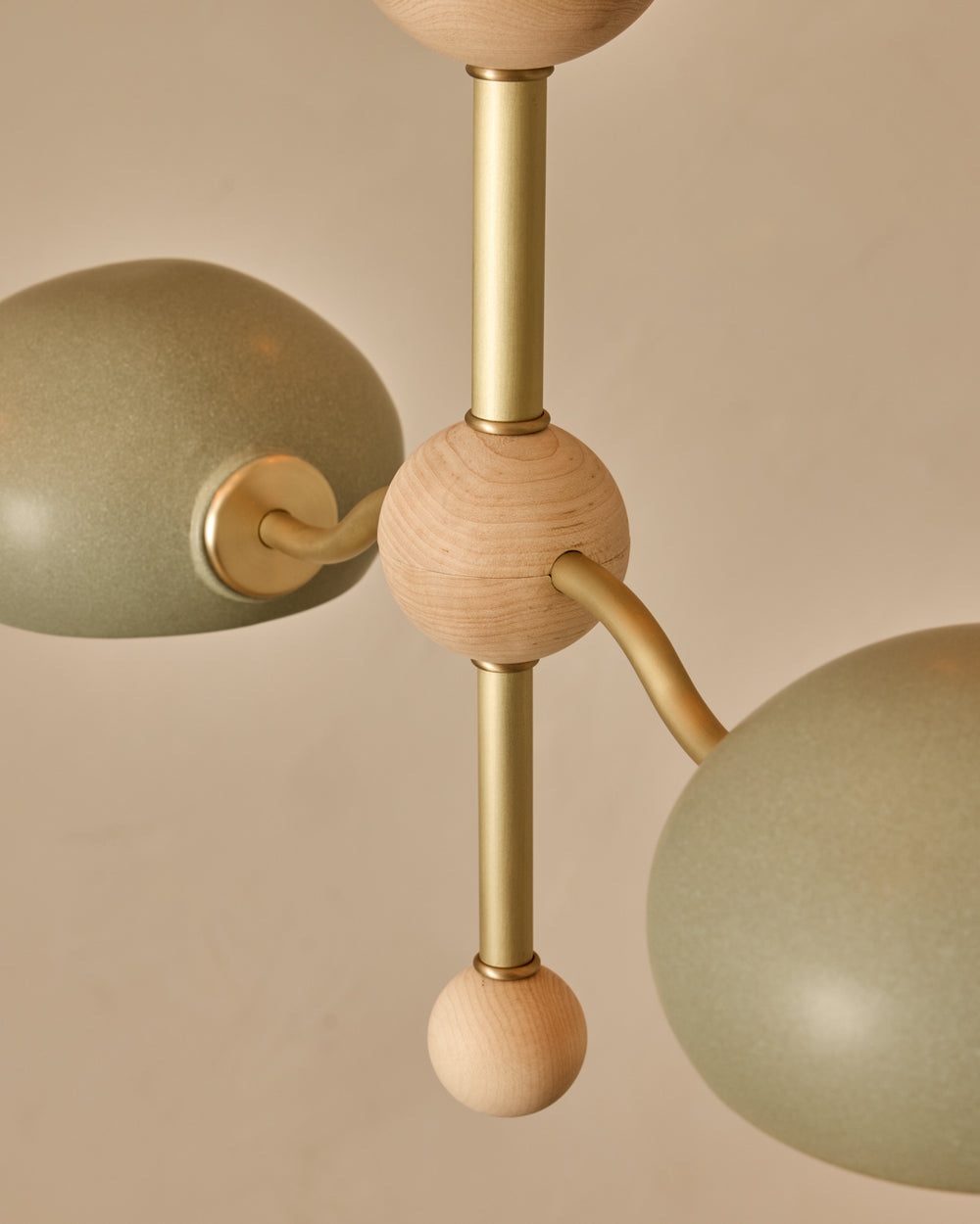 #shade-color_olivine #Metal-+-Wood-Finish_Satin Brass / Clear Maple