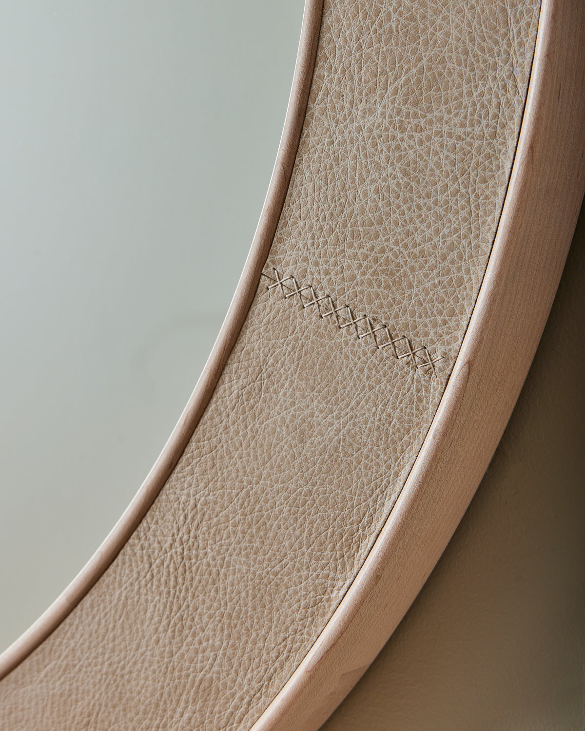 Au Lait Leather Sample