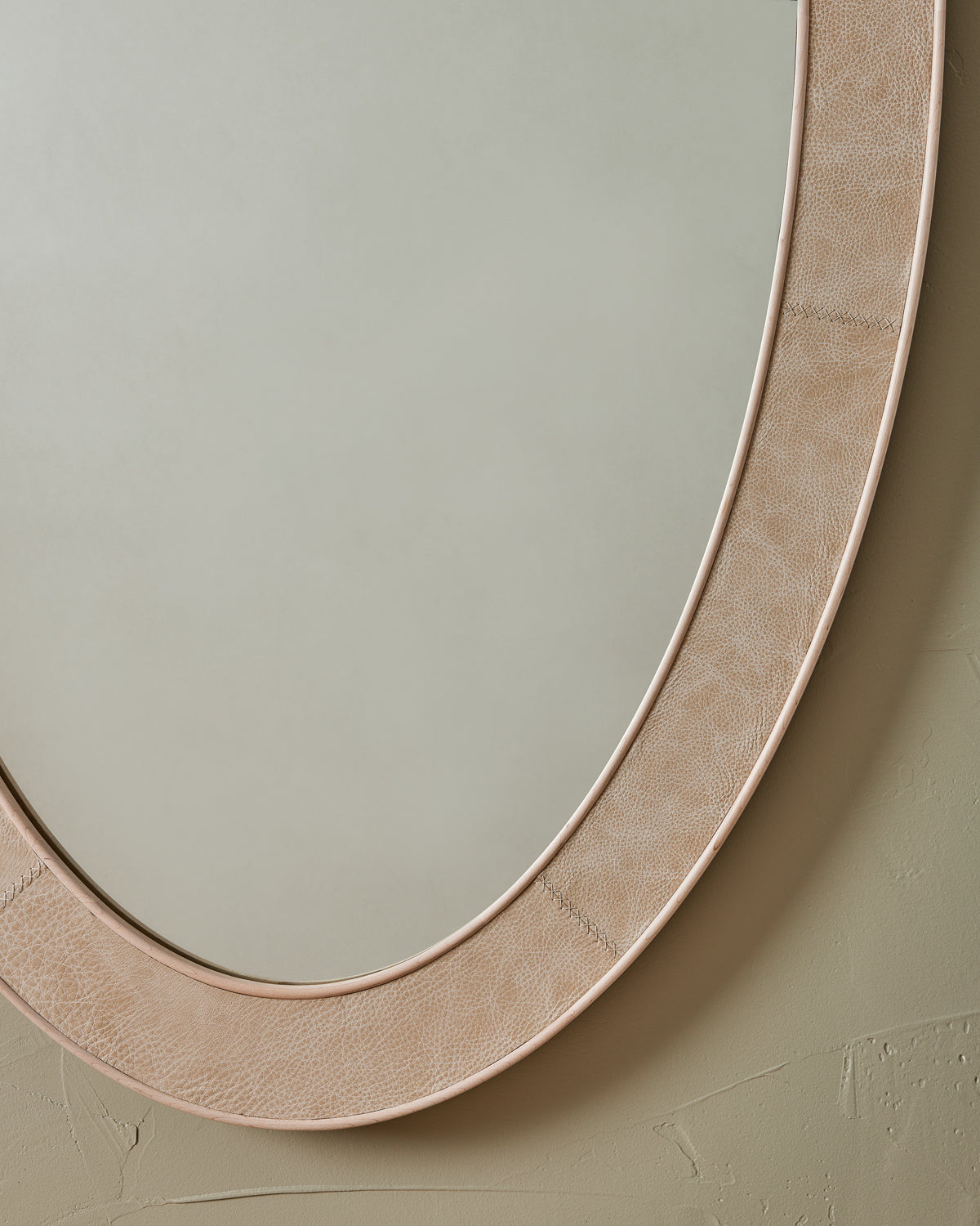 #leather-finish_au lait