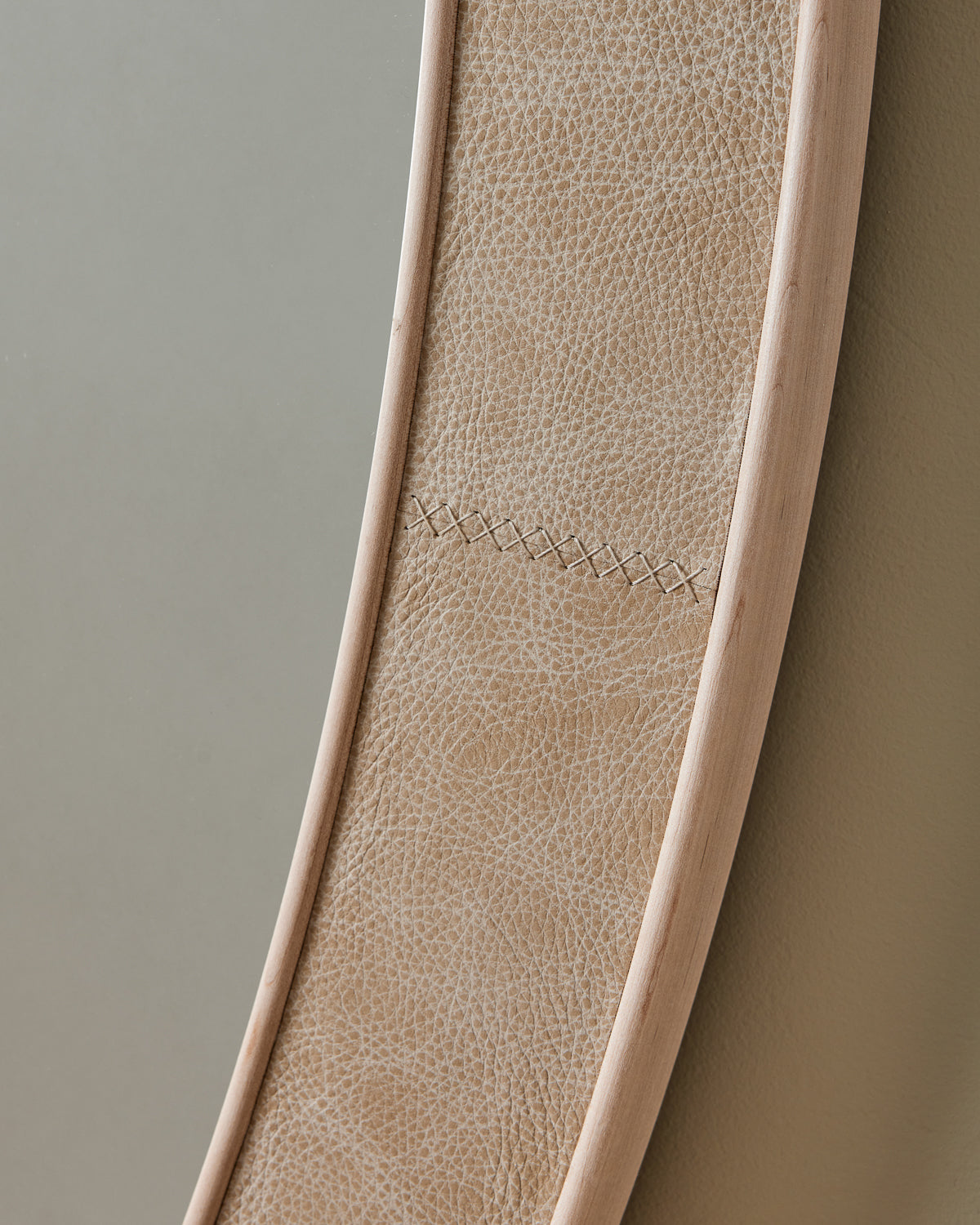 #leather-finish_au lait