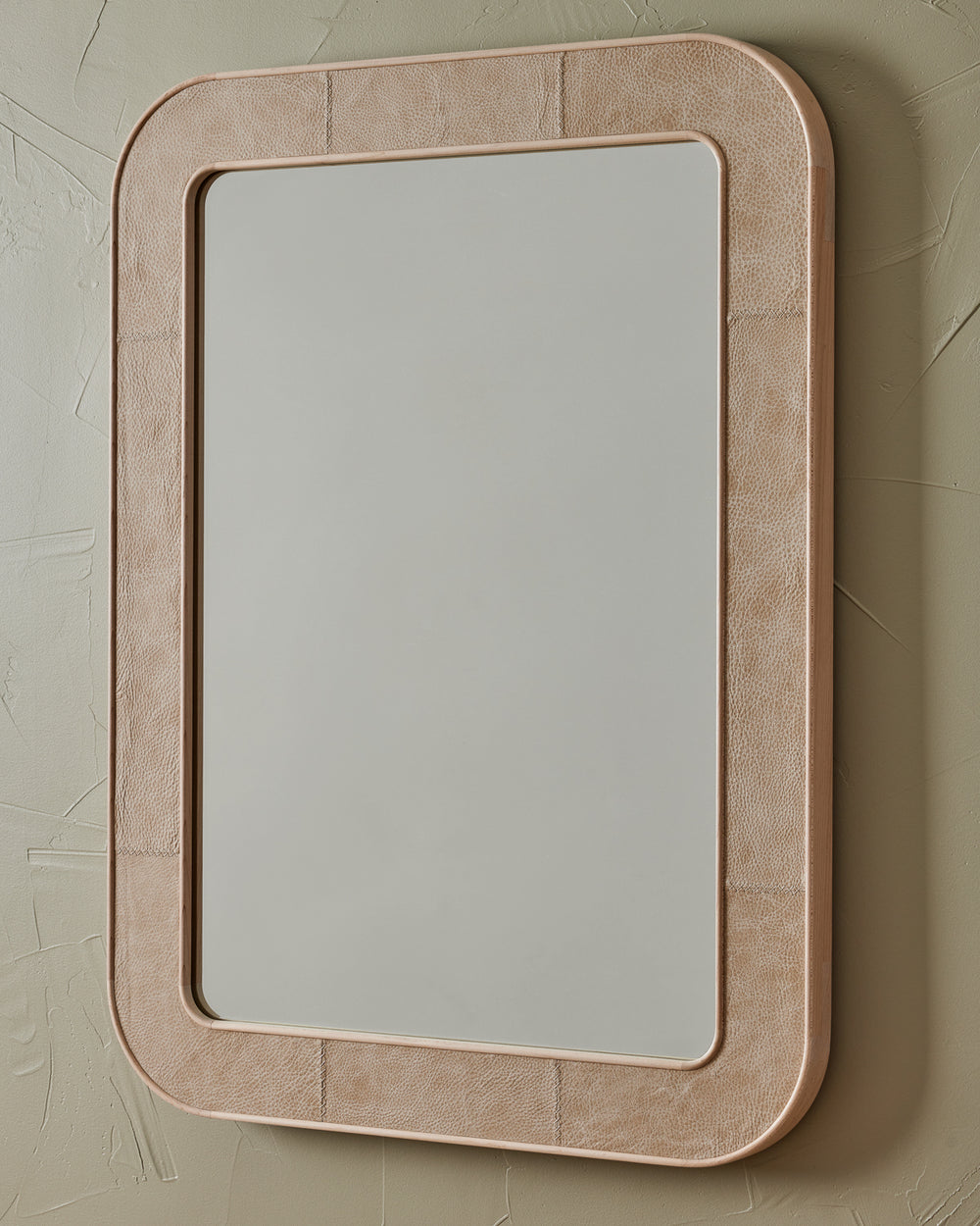 #leather-finish_au lait