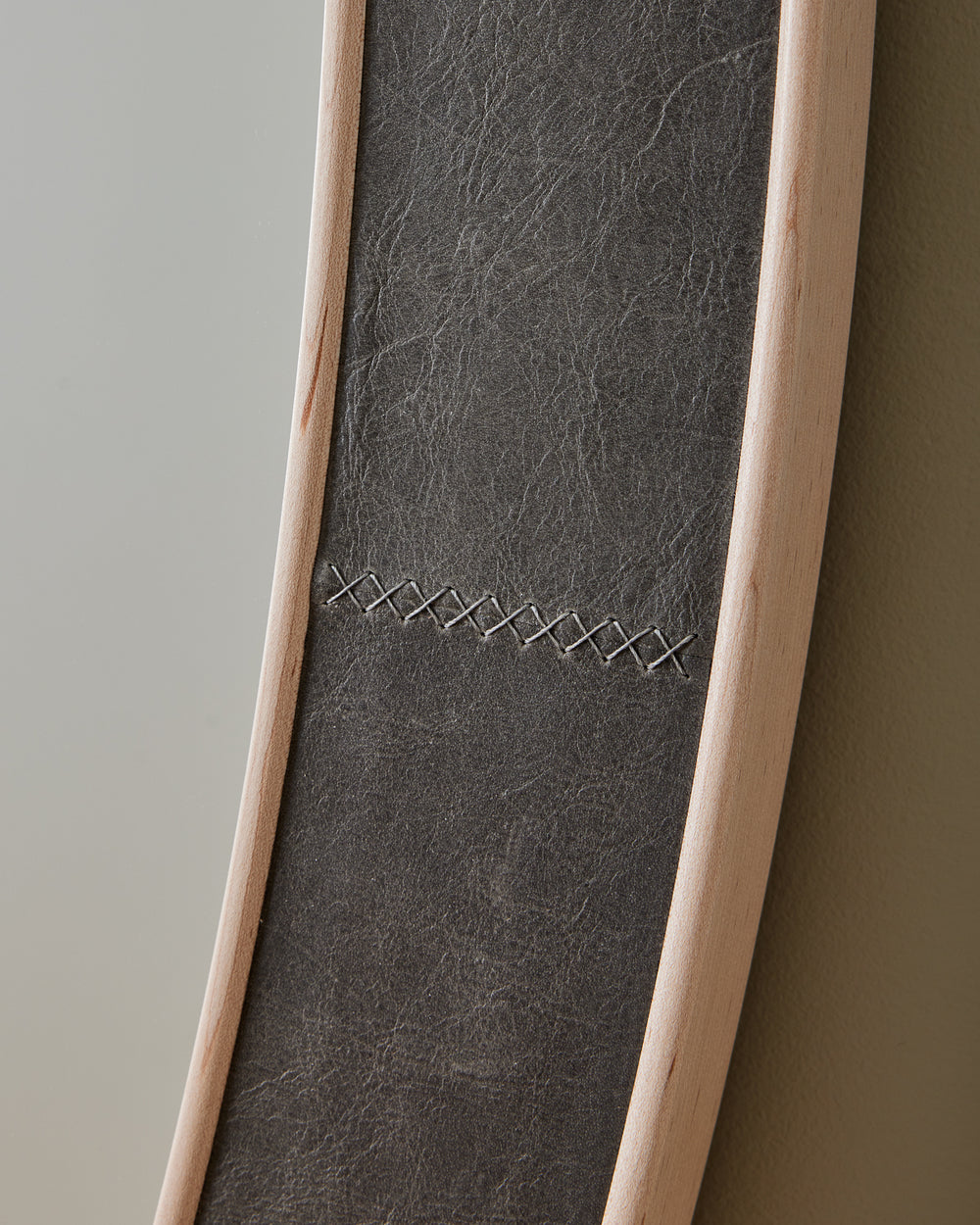 #leather-finish_cinder
