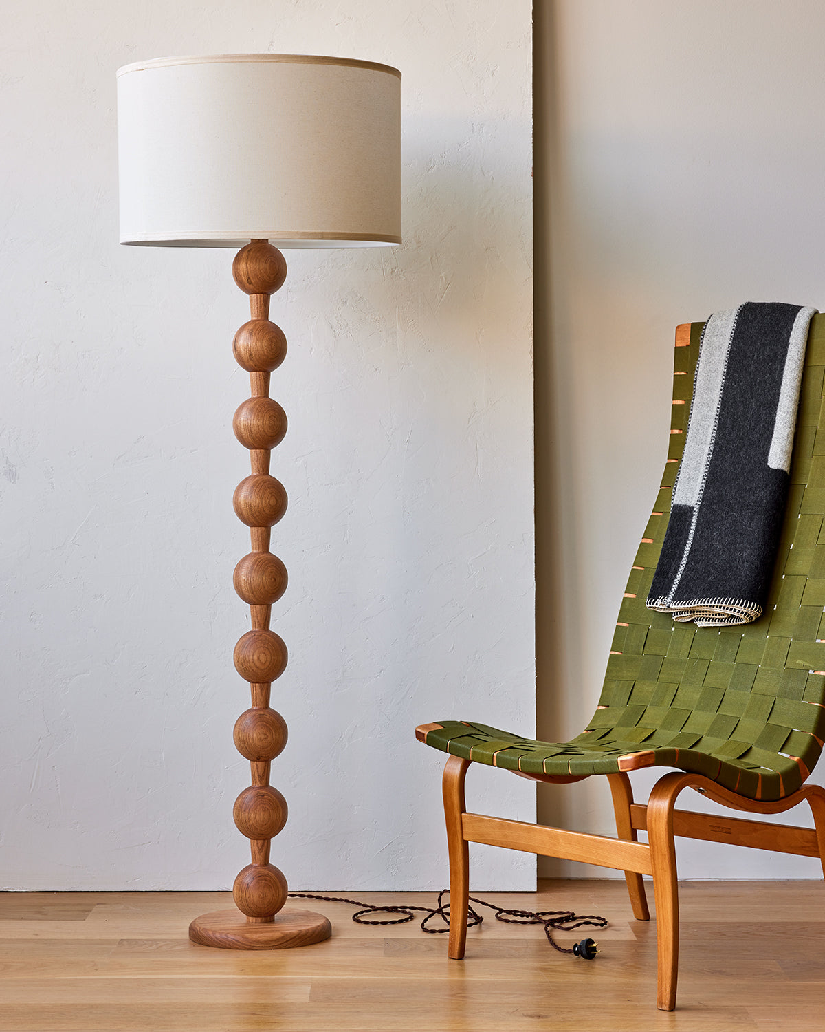 Hugo Barbell Floor Lamp