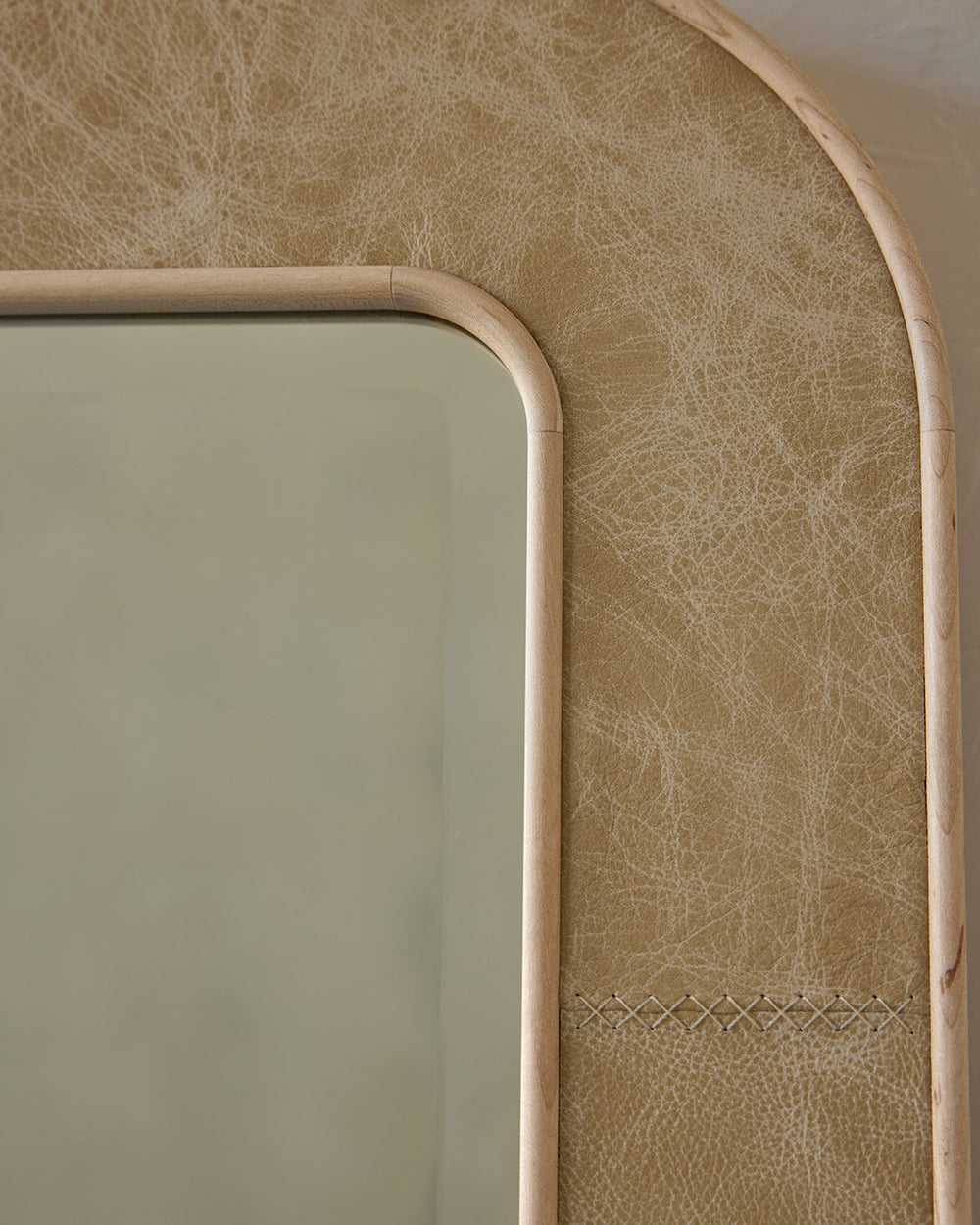 #leather-finish_au lait