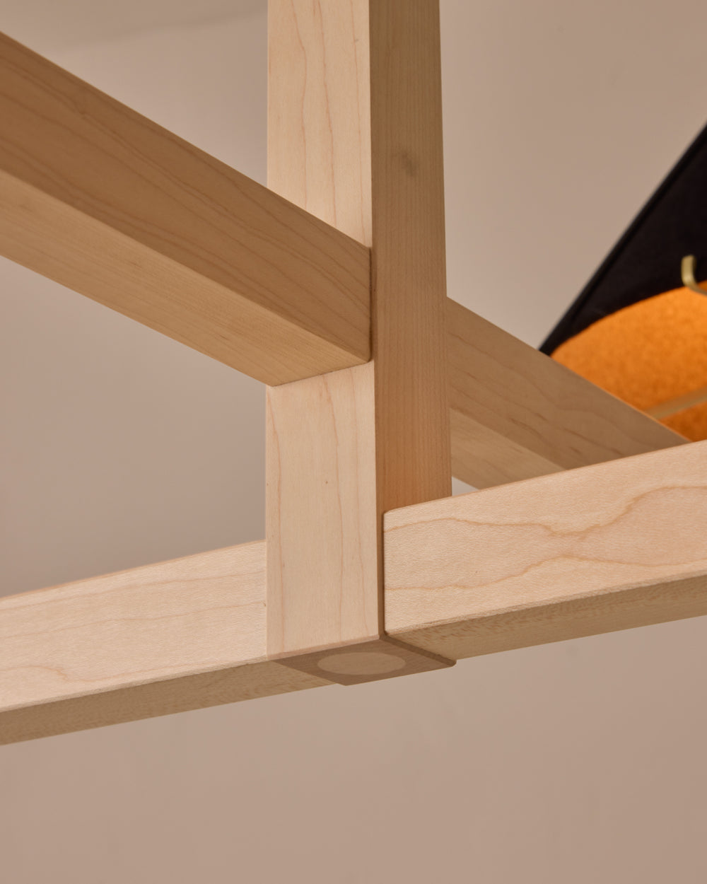 #wood-finish_clear maple #shade-finish_anthracite suede