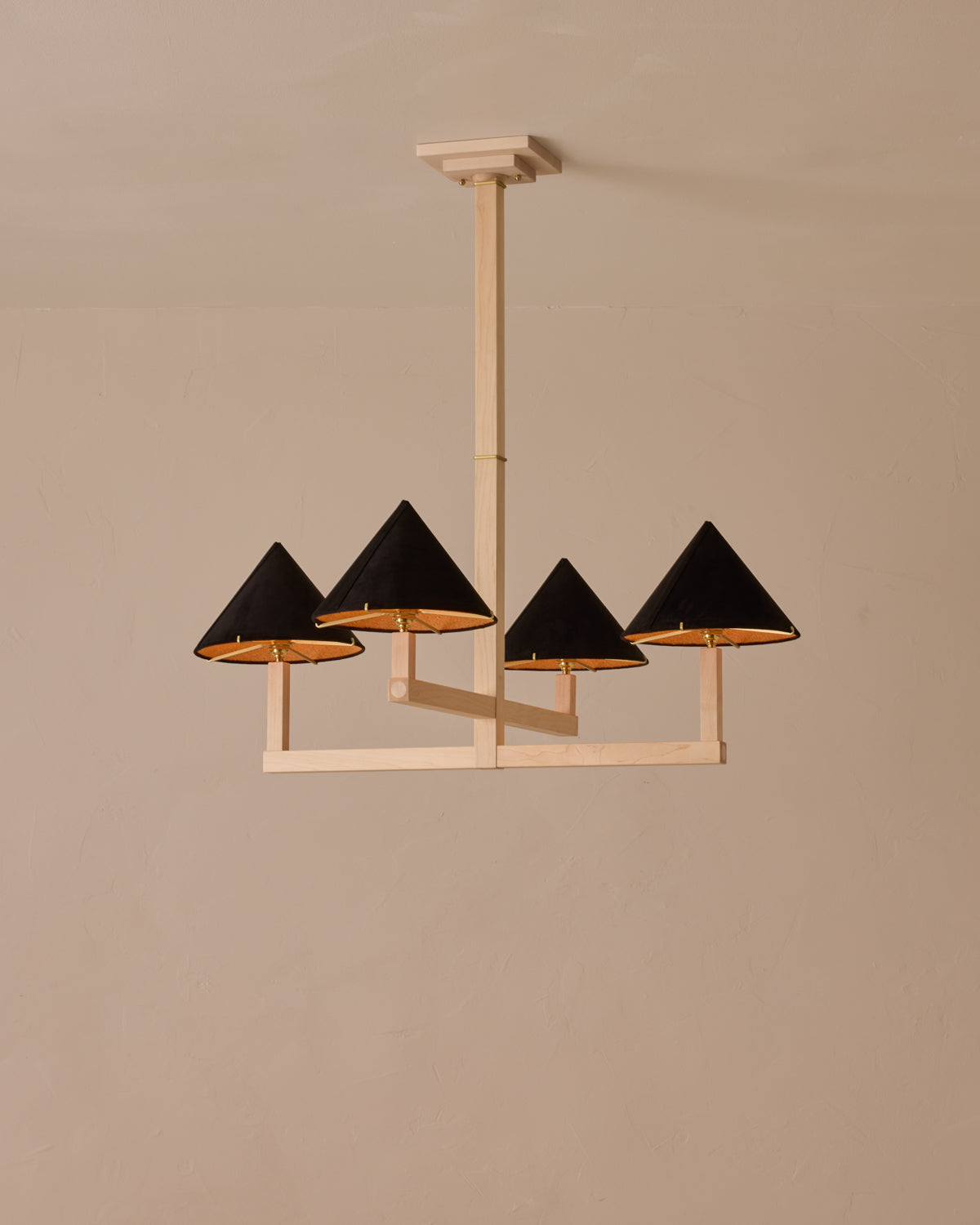 #wood-finish_clear maple #shade-finish_anthracite suede