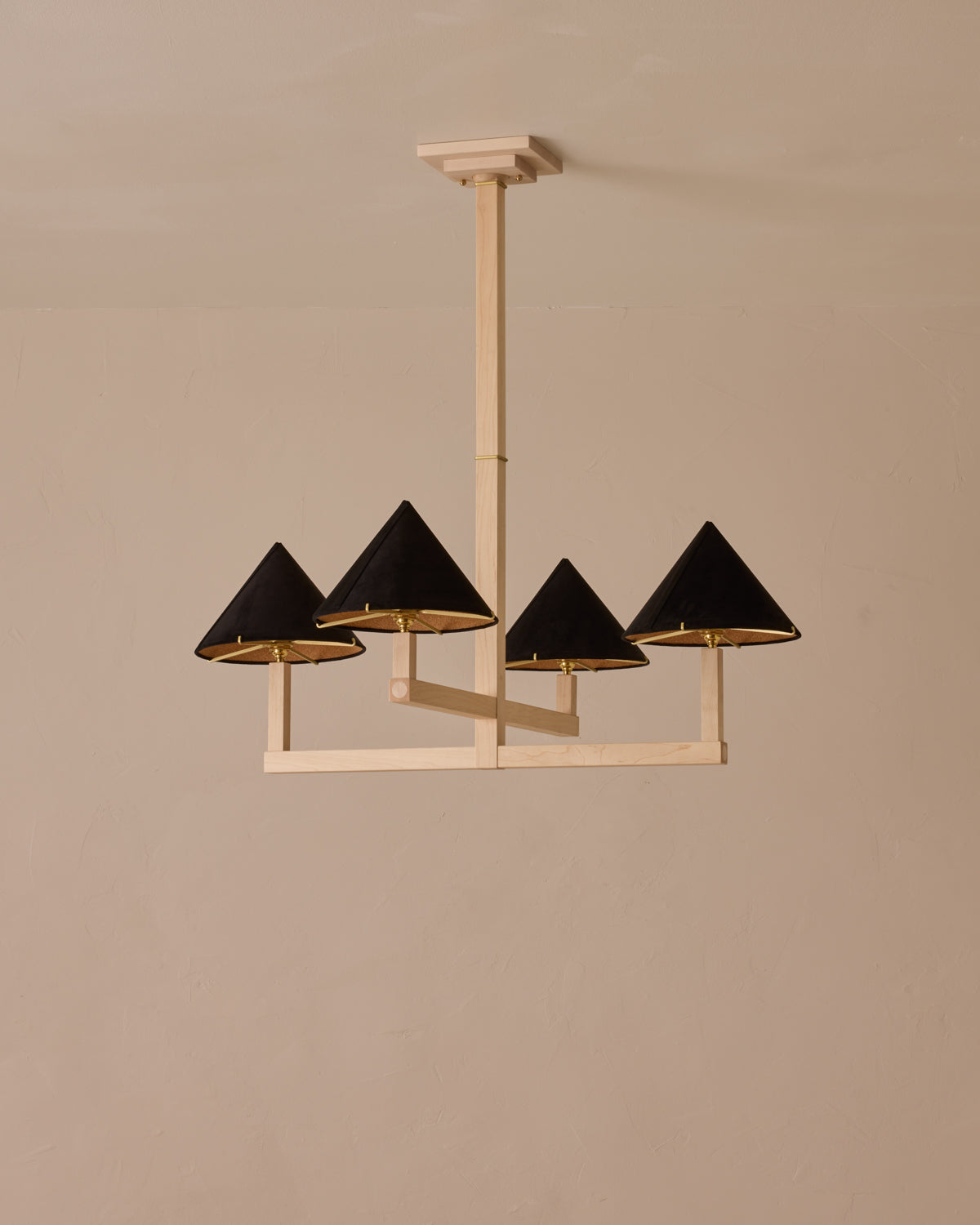 #wood-finish_clear maple #shade-finish_anthracite suede