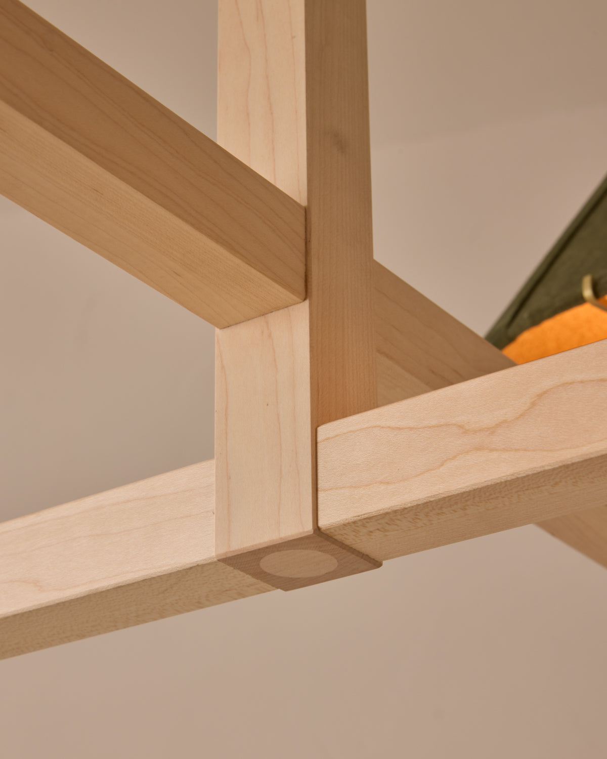 #wood-finish_clear maple #shade-finish_loden suede