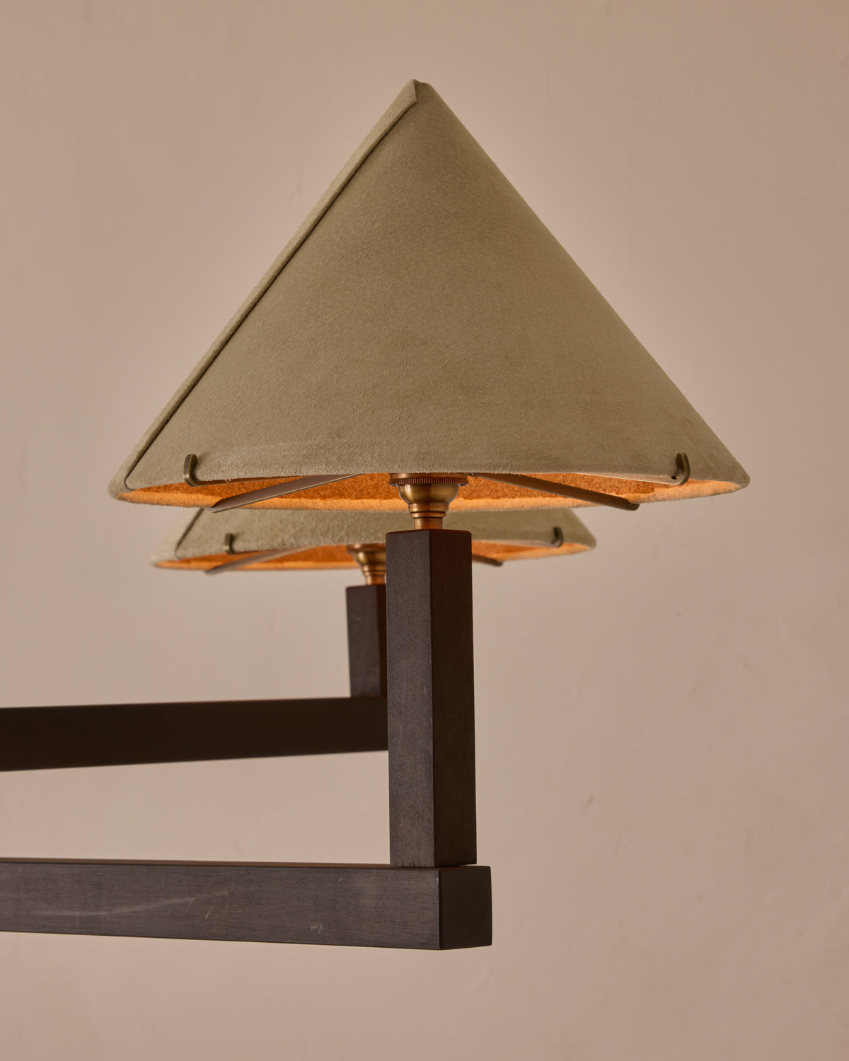 #wood-finish_dark wash maple #shade-finish_stone suede