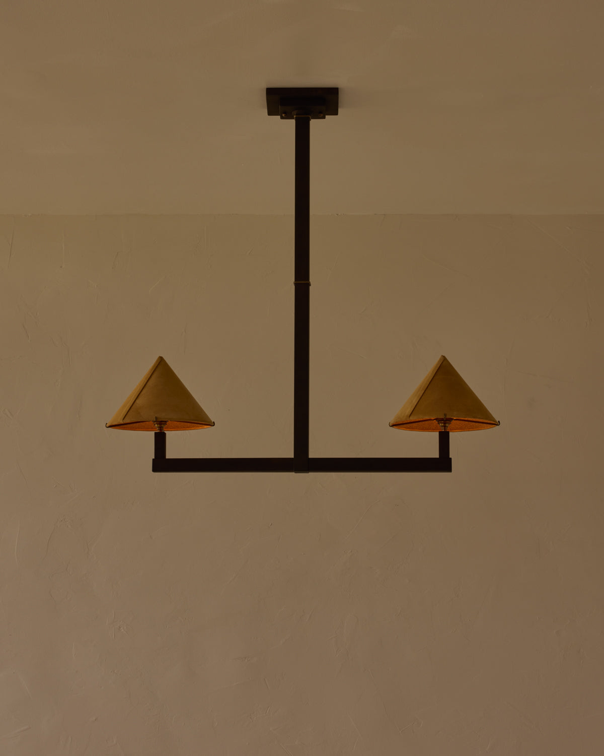 #wood-finish_dark wash maple #shade-finish_camel suede