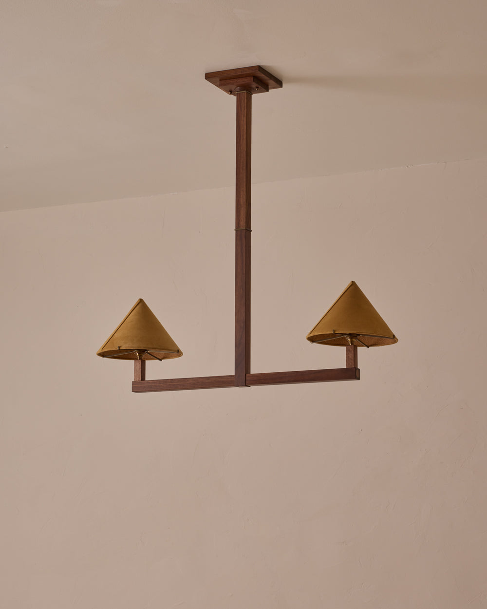 #wood-finish_black walnut #shade-finish_camel suede