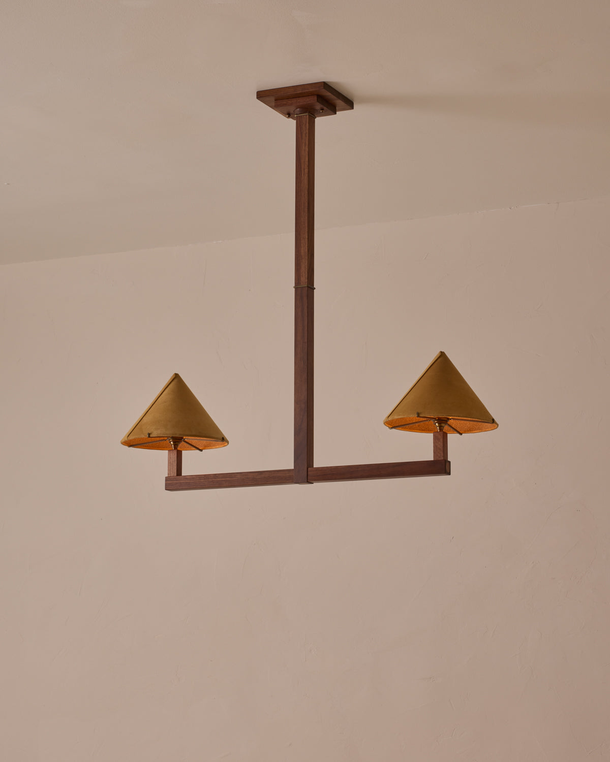 #wood-finish_black walnut #shade-finish_camel suede