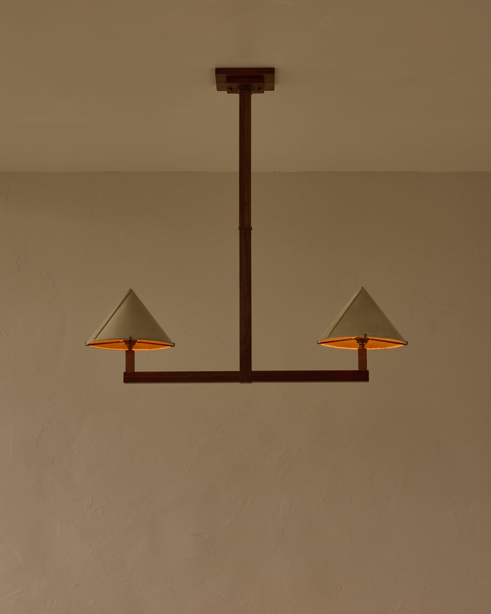 #wood-finish_black walnut #shade-finish_stone suede