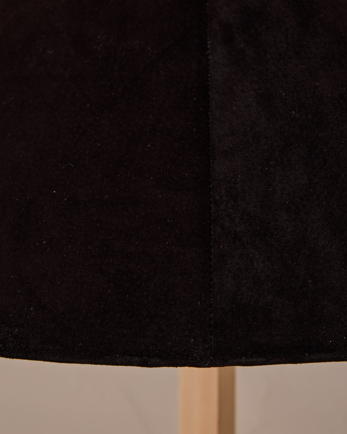 #shade-finish_anthracite suede
#wood-finish_clear maple