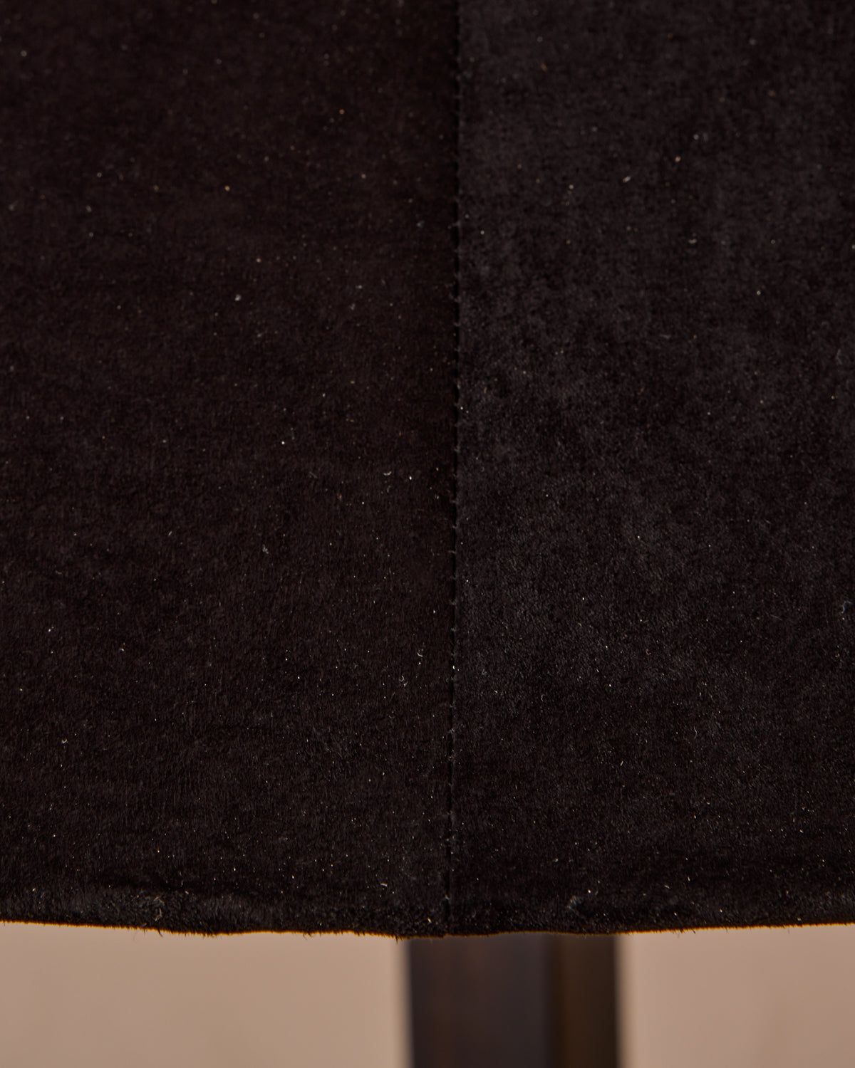 #shade-finish_anthracite suede
#wood-finish_dark wash maple