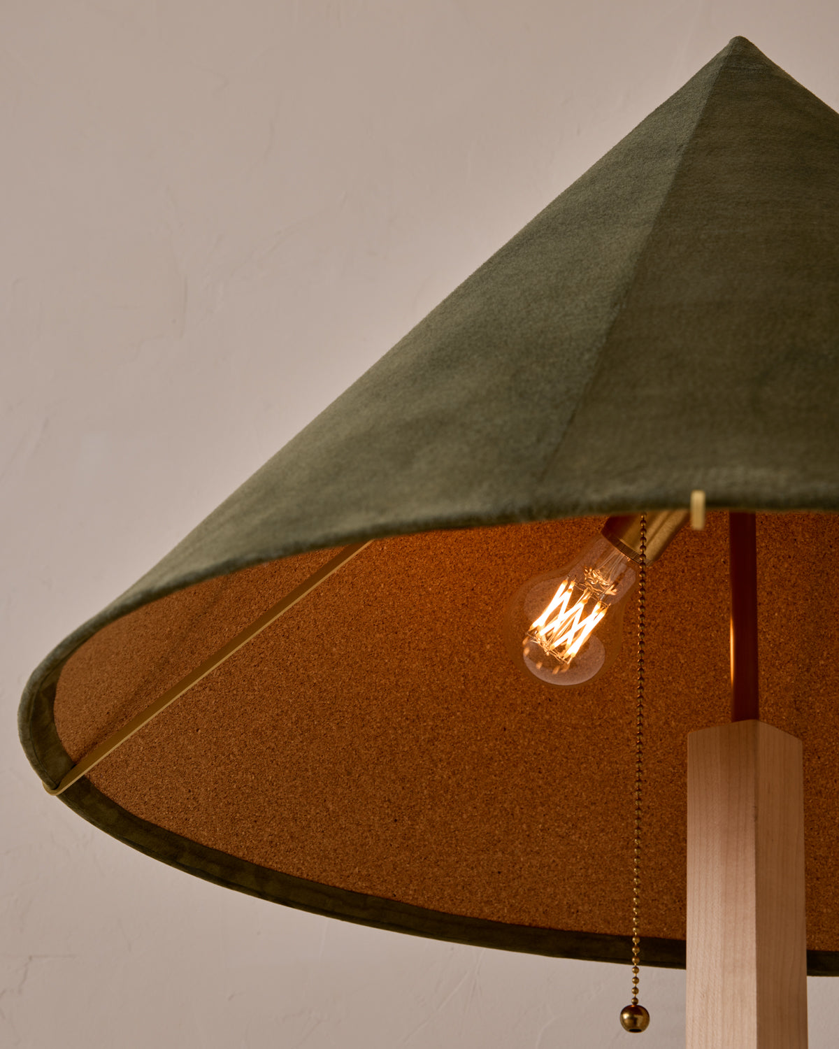 #shade-finish_loden suede