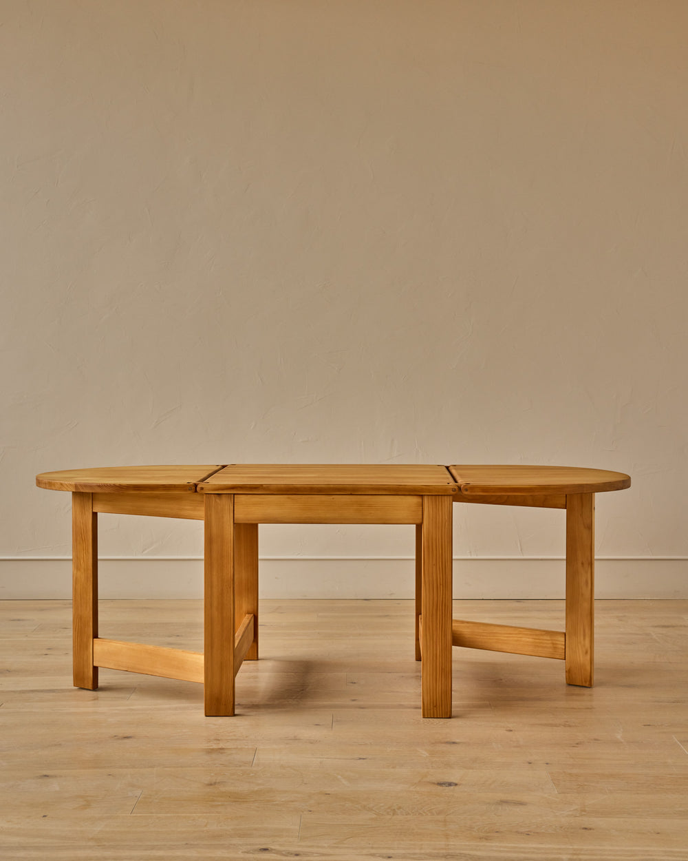 1980s French Pinewood Dining Table