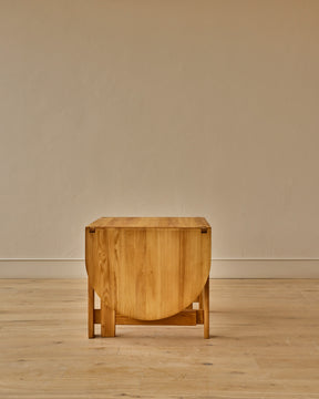 1980s French Pinewood Dining Table