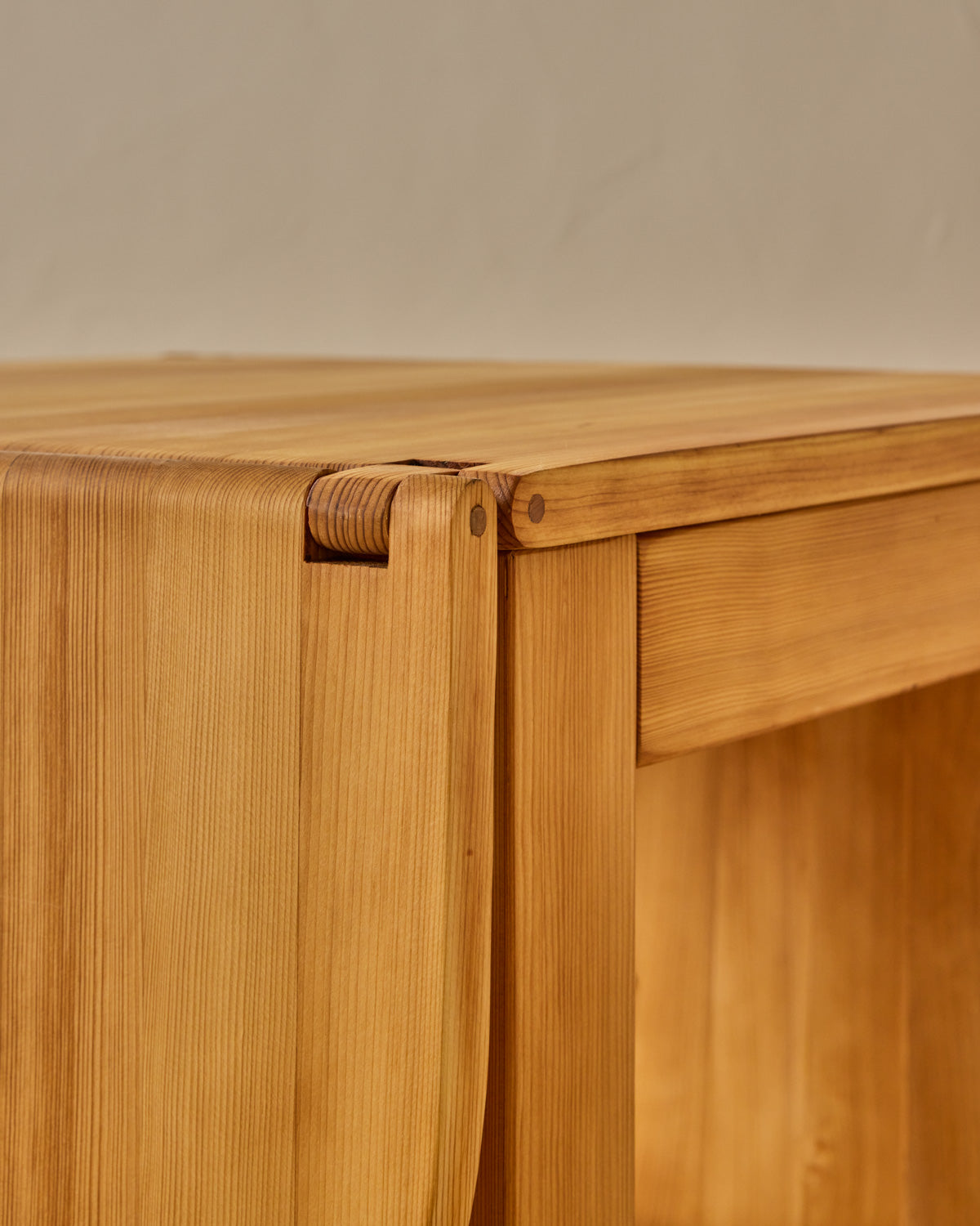 1980s French Pinewood Dining Table