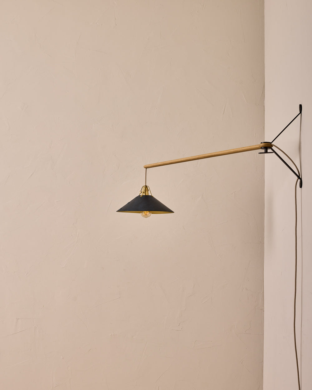 #leather-shade_navy #size_large #wiring_plug-in