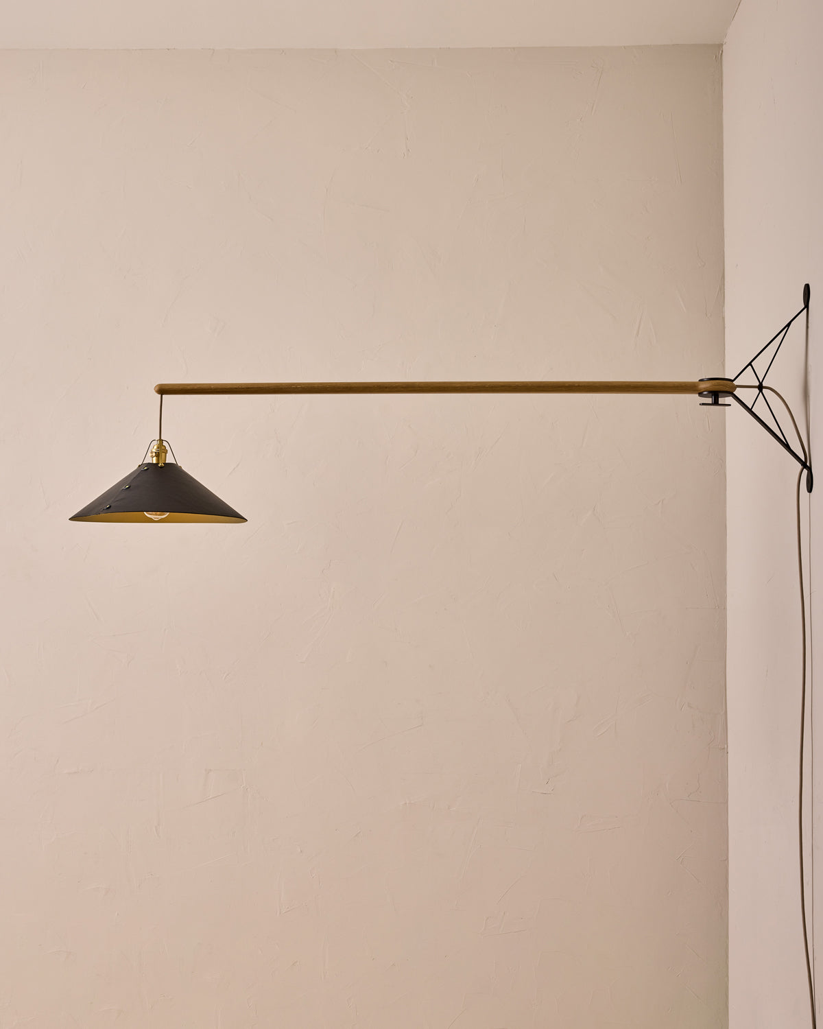 #leather-shade_black  #size_extra large  #wiring_plug-in