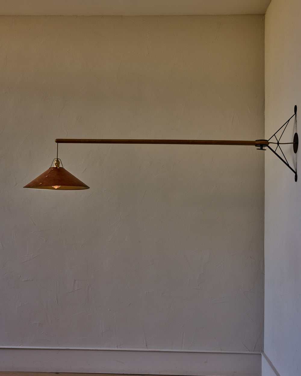 #leather-shade_cognac  #size_extra large  #wiring_hardwired 