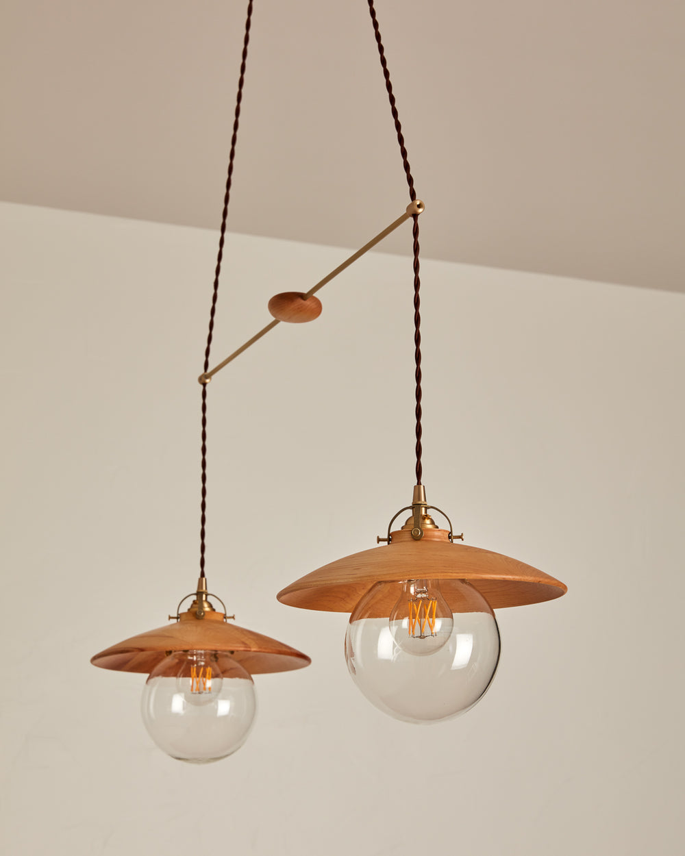 #Elsa-Center-Hub-+-Pendant-Finish_natural maple